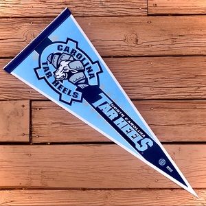 UNC Tar Heels Pennant